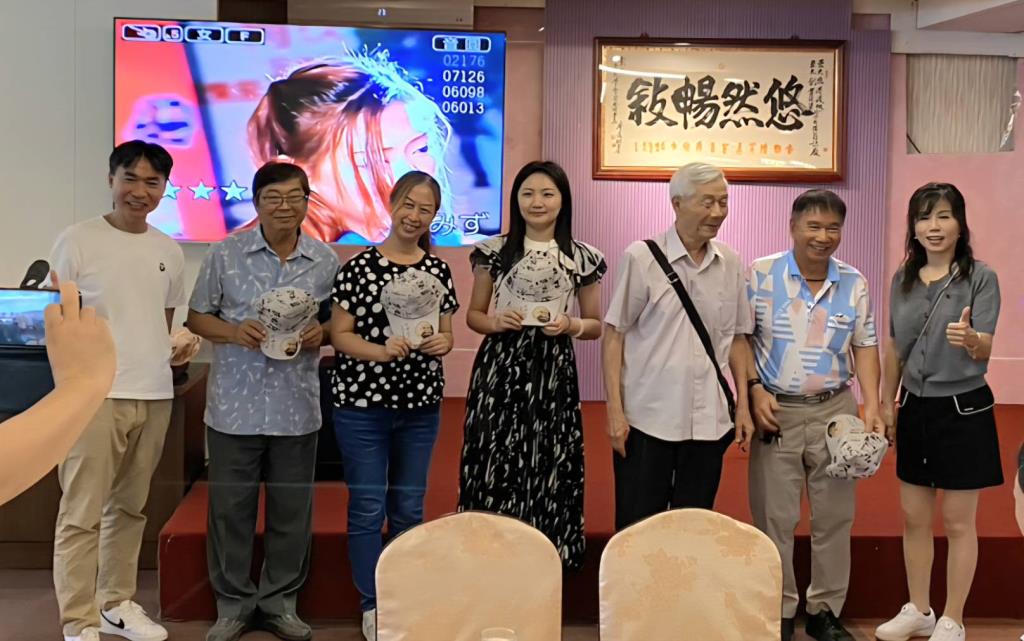 藝術家學會和甲骨文學會在  #亞太鹿港渡假村  共同舉辦慶中秋聯誼餐會